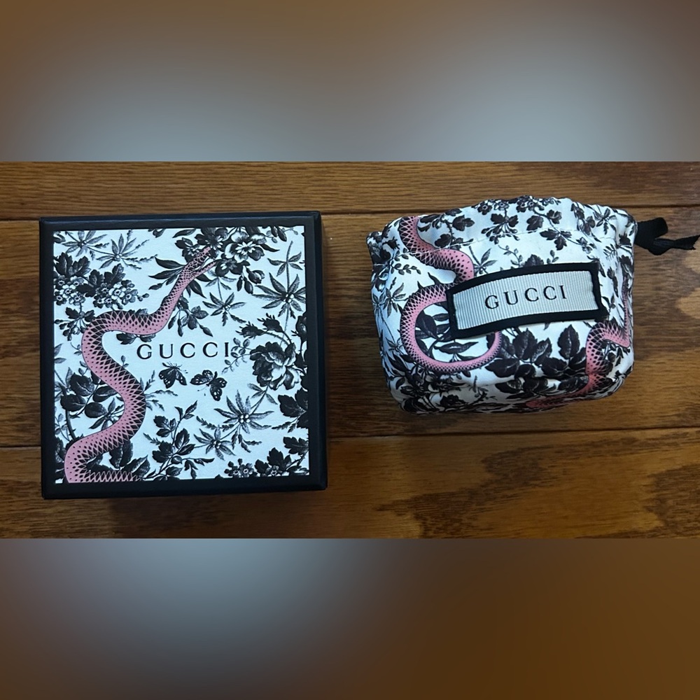 Gucci Black & White Floral Pouch and box with Pink Snake Detail